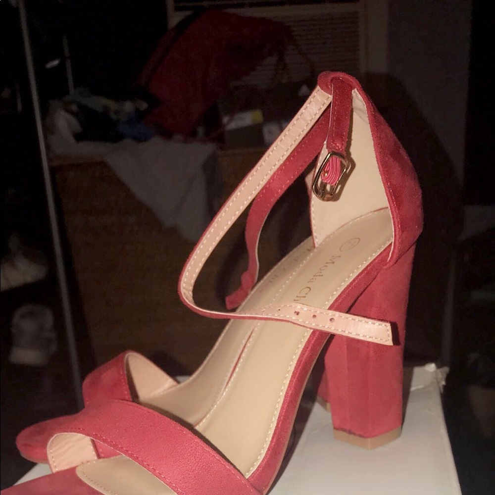 Red MF MODA CHICS chunky heel sandal
